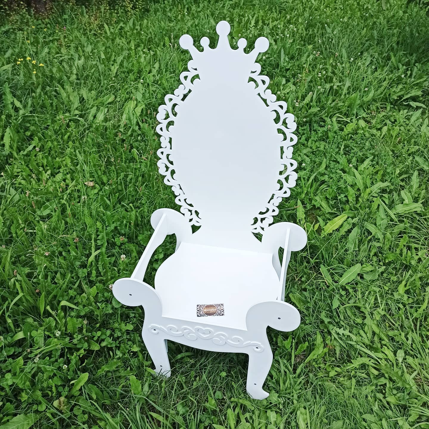 Wooden Throne Chair 05 birthday party decoration girl boy baby shower wood event party prop shop photo booth arch white pink lace laser cut style - MakerUA