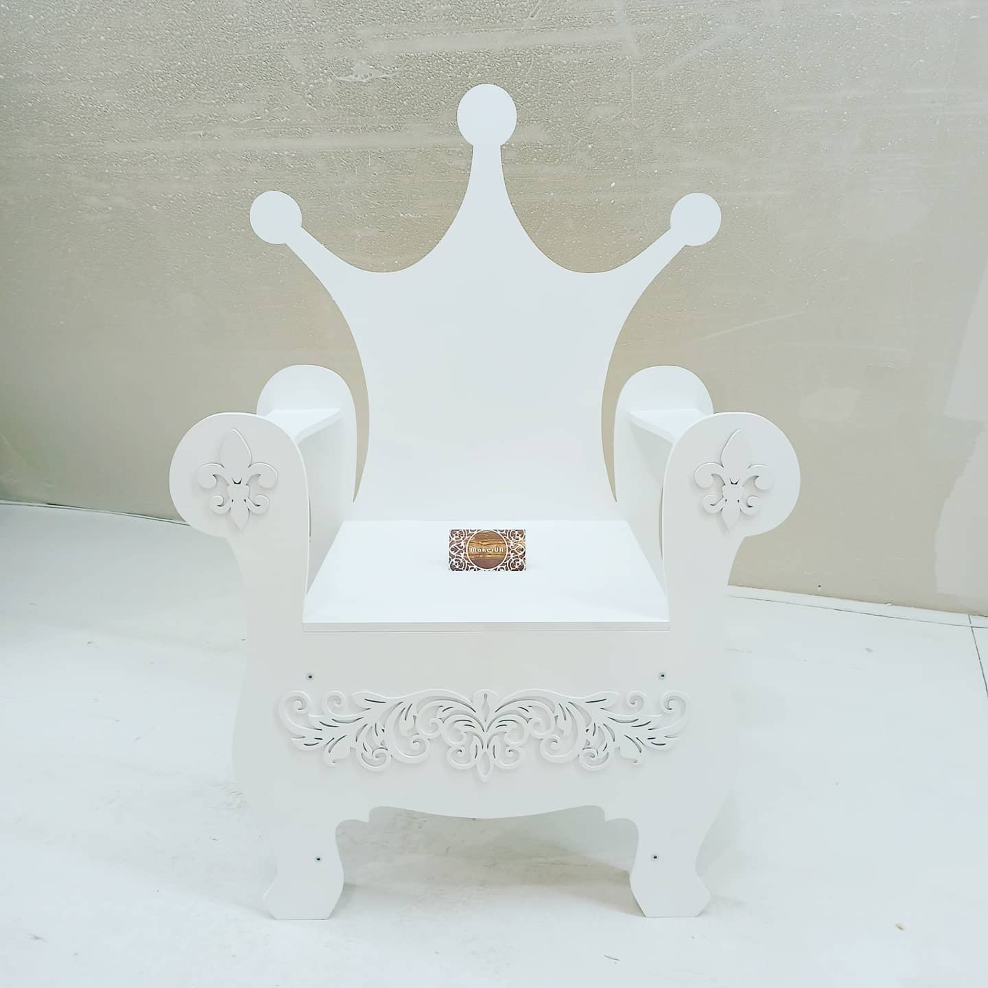 Wooden Throne Chair 08 birthday party decoration girl boy baby shower wood event party prop shop photo booth arch white pink big large king queen frozen winter style - MakerUA