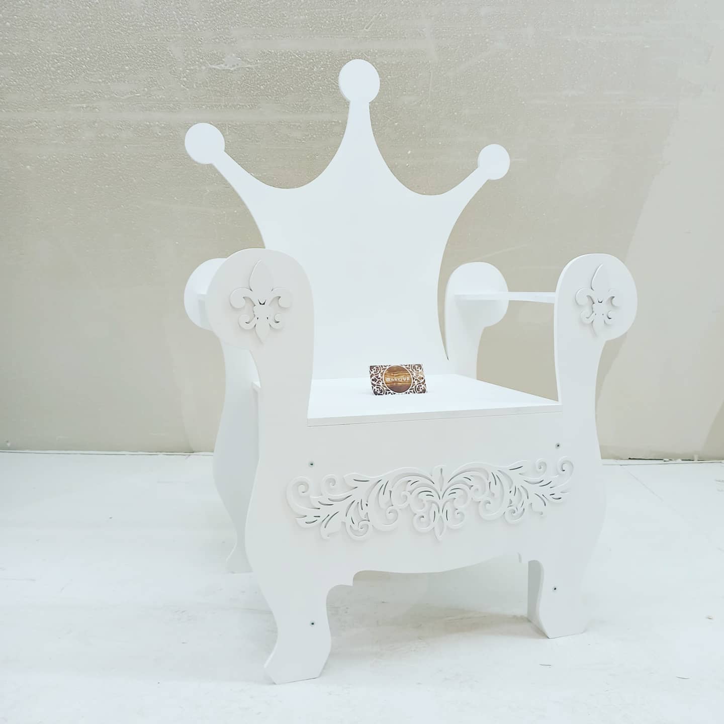 Wooden Throne Chair 08 birthday party decoration girl boy baby shower wood event party prop shop photo booth arch white pink big large king queen frozen winter style - MakerUA