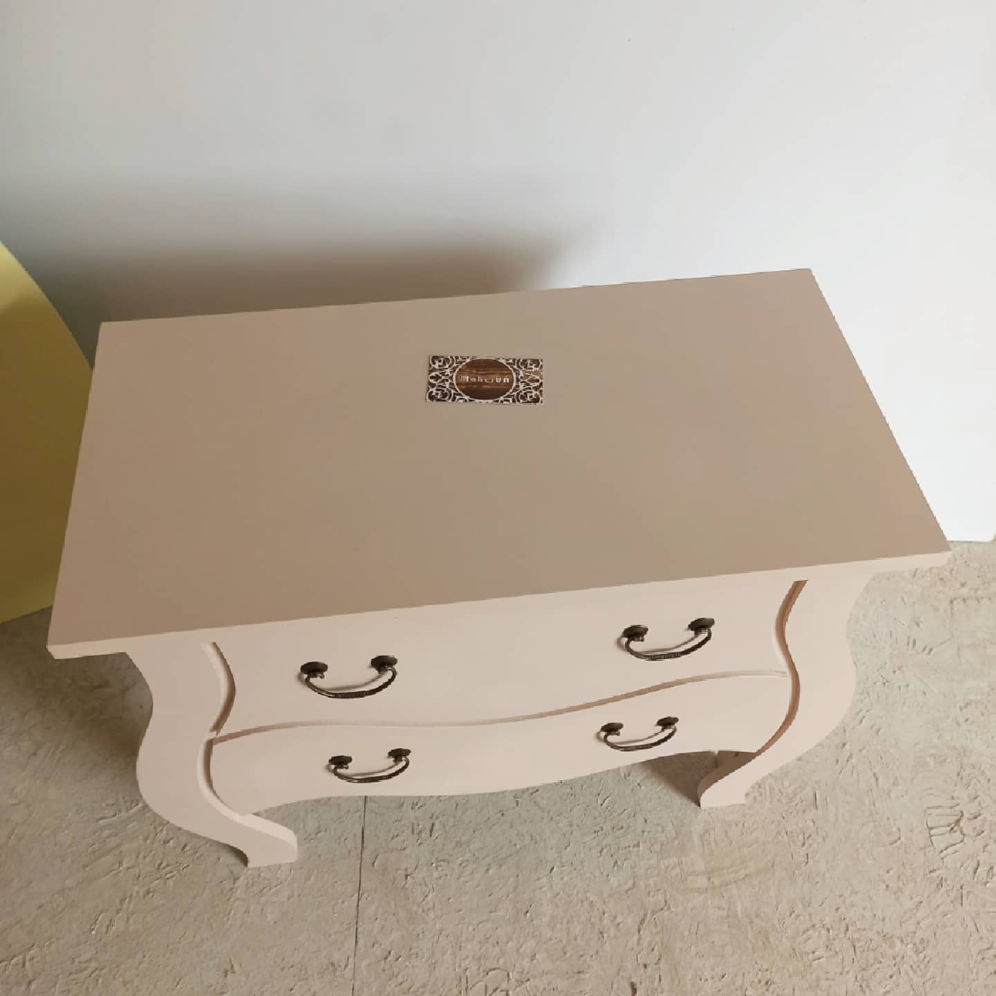 Decorative cabinet table stand not open - MakerUA