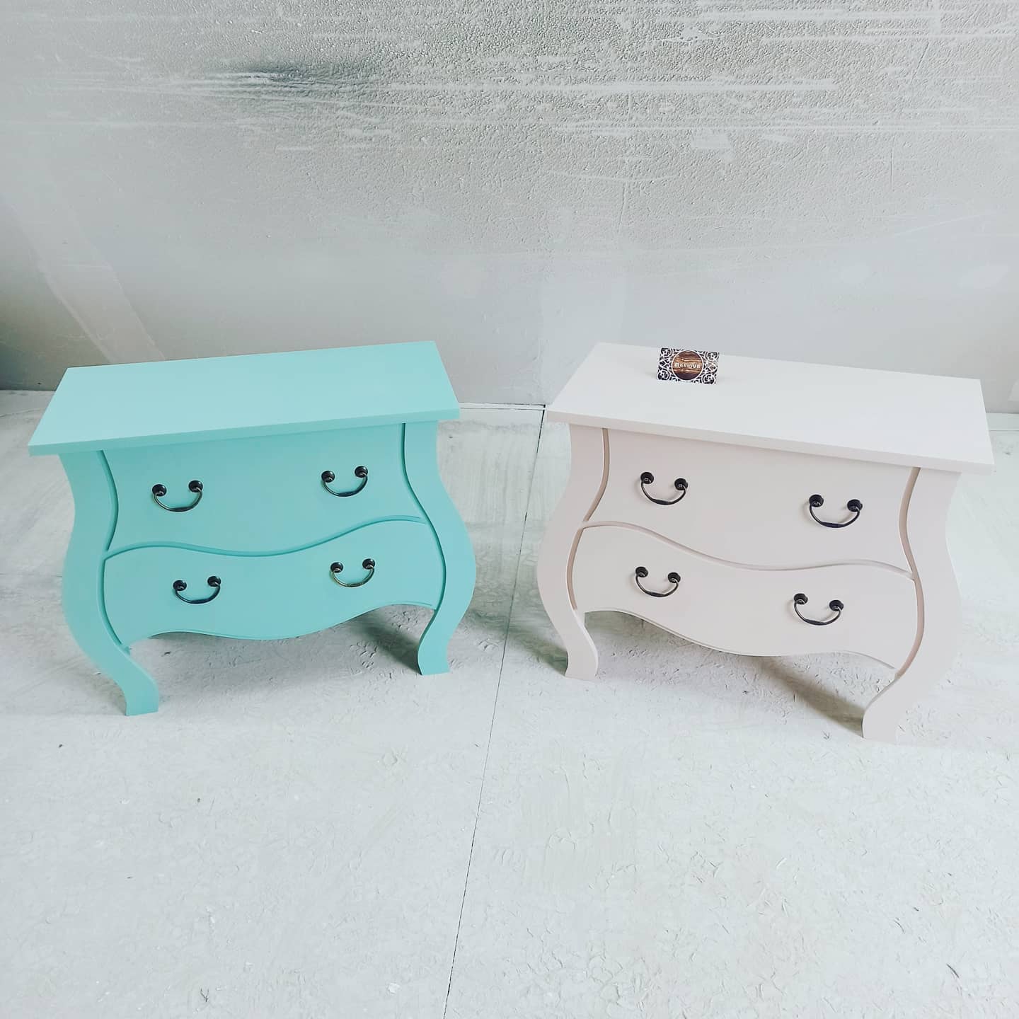 Decorative cabinet table stand not open - MakerUA