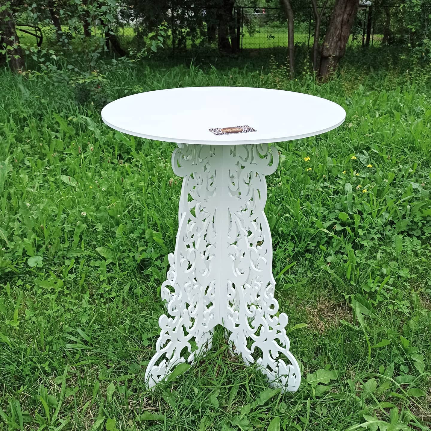 Table cake decorations accent plywood wooden wood white plant flower sweet cake stand pedestal baby shower birthday wedding event party prop shop photo booth balloon arch victorian style decor - MakerUA