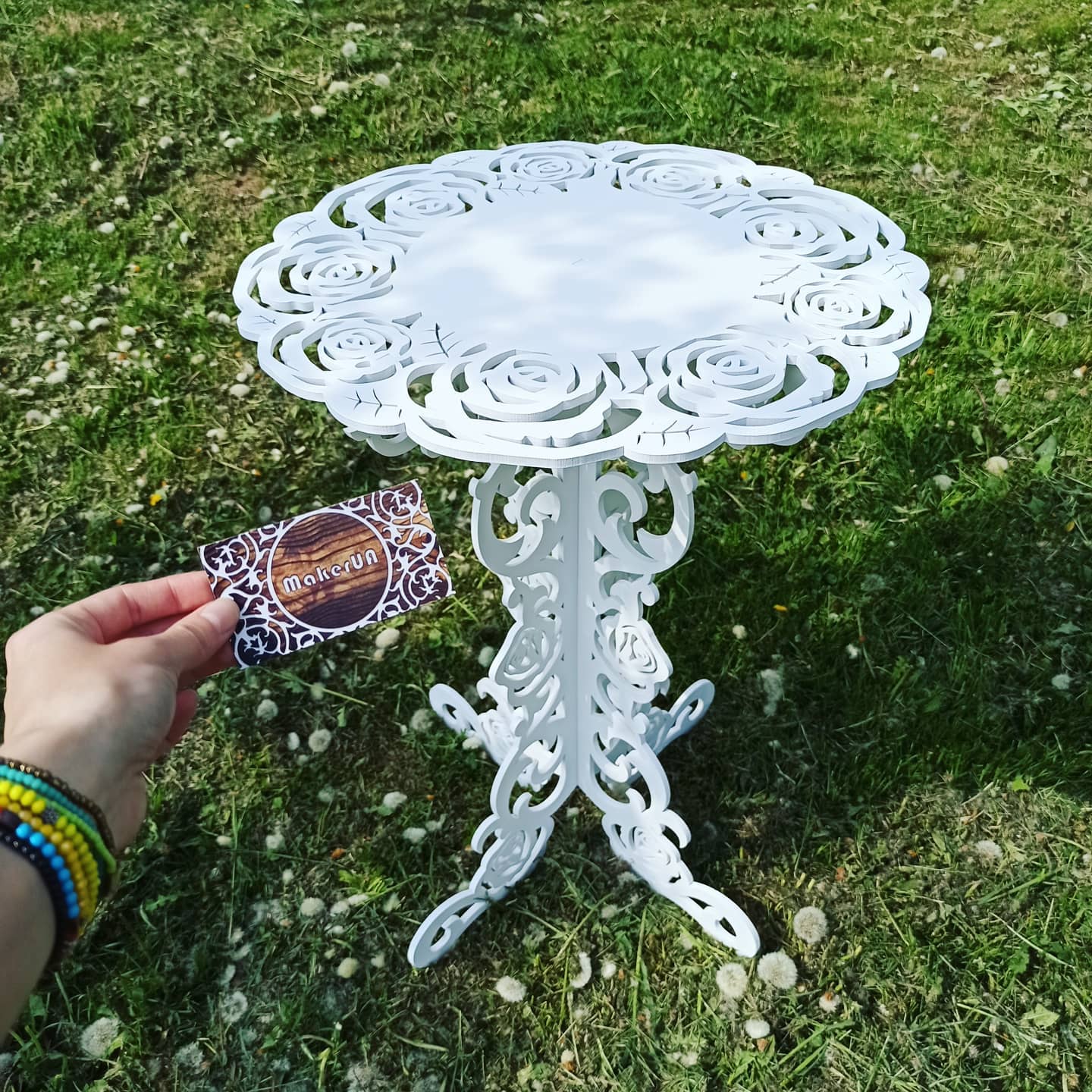 Table Roses decorations accent plywood wooden wood white plant flower sweet cake stand pedestal baby shower birthday wedding event party prop shop photo booth balloon arch style decor - MakerUA