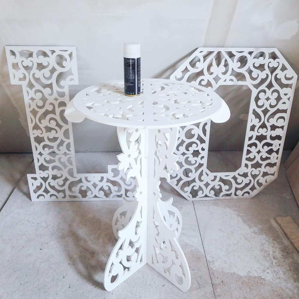 Table decorations accent plywood wooden wood white plant flower sweet cake stand pedestal baby shower birthday wedding event party prop shop photo booth balloon arch old victorian style decor - MakerUA