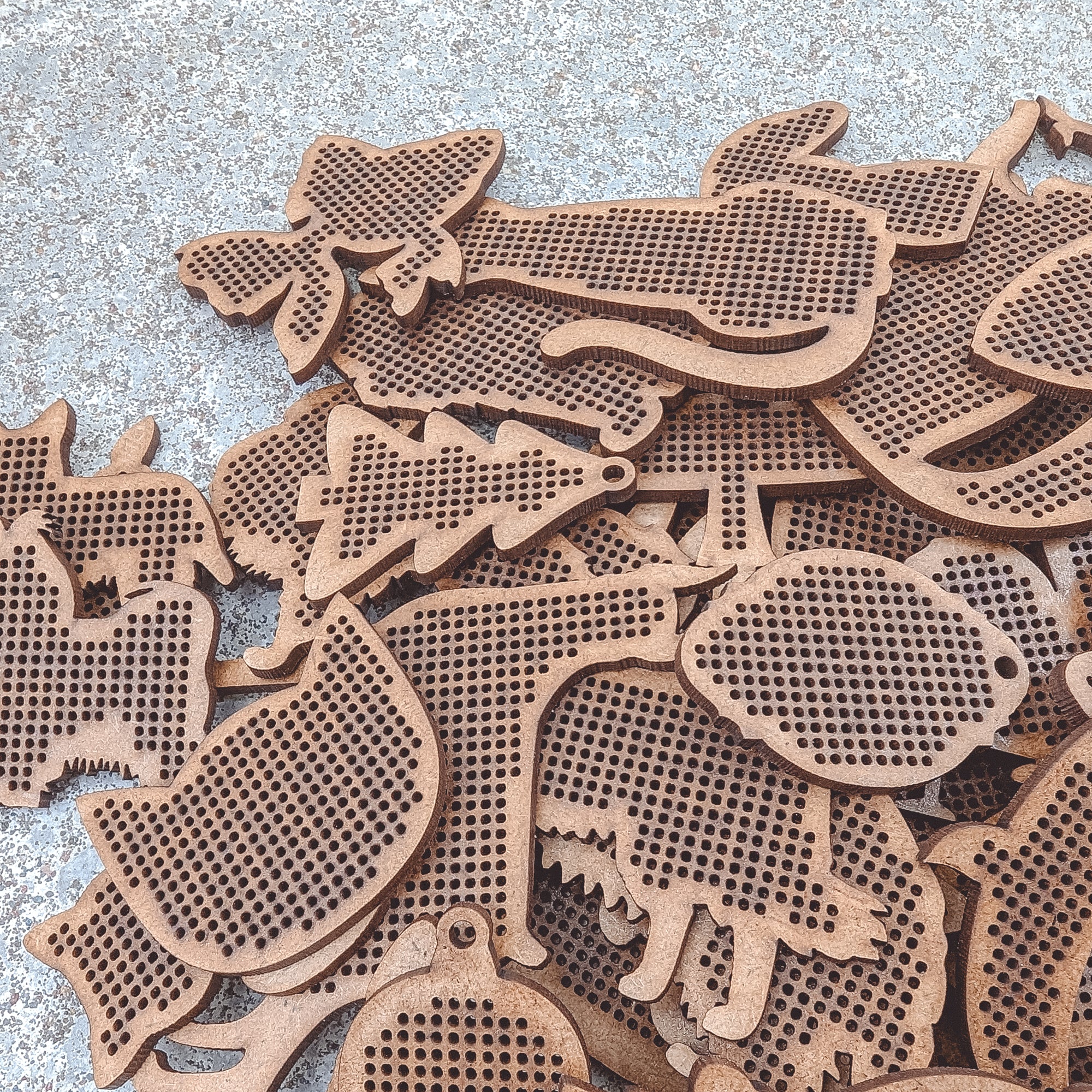 Wooden Cross Stitch Blanks / Embroidery Christmas Ornaments – MakerUA