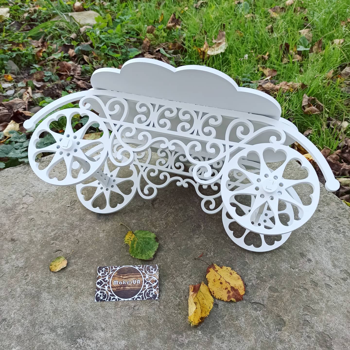 Carriage candy bar sweet stand cake parties birthday wedding table decorations buffet coach cart party delights cupcake tray white treats decor