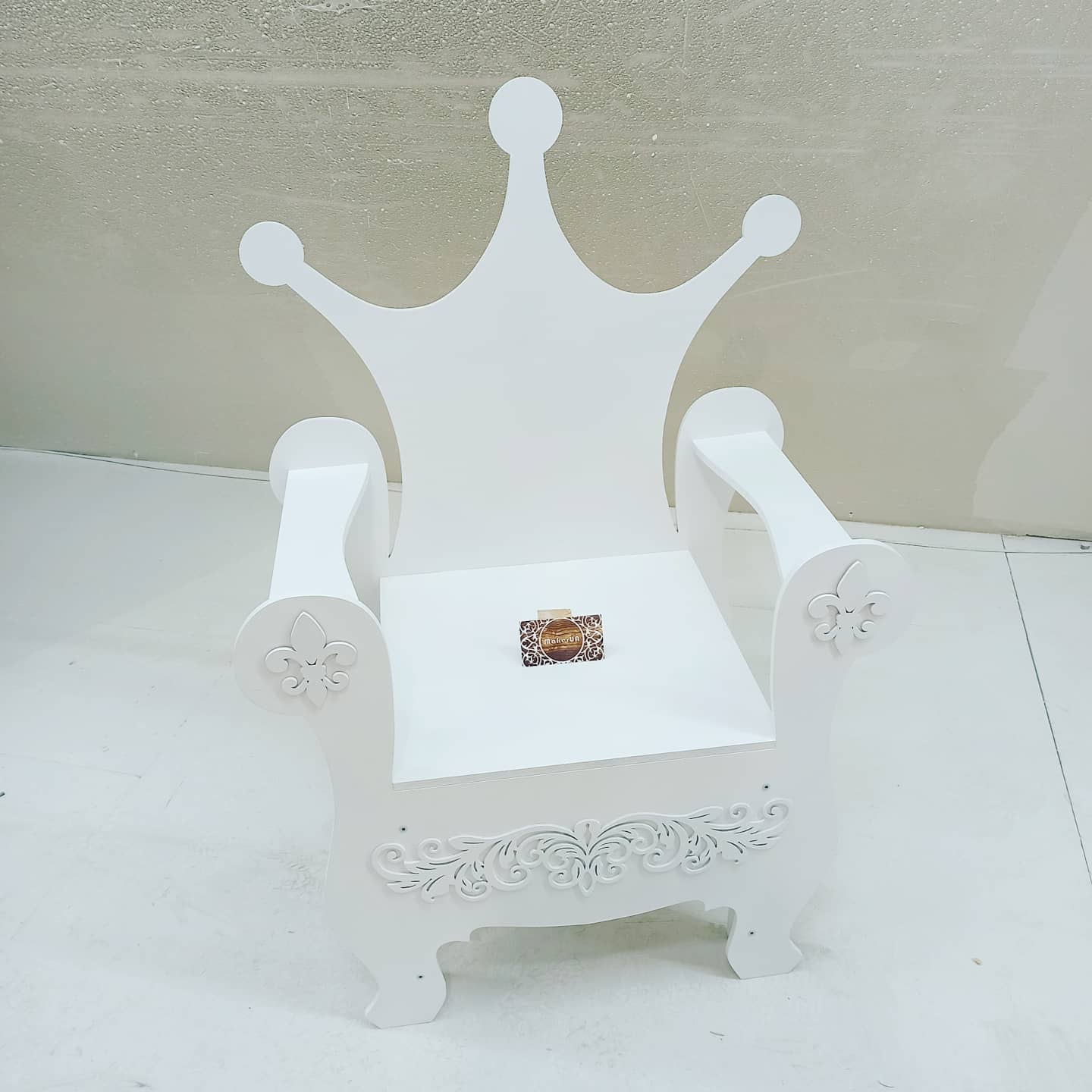 Wooden Throne Chair 08 birthday party decoration girl boy baby shower wood event party prop shop photo booth arch white pink big large king queen frozen winter style