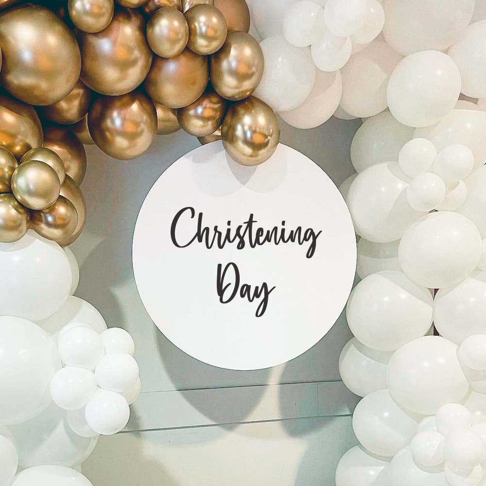 Text on white glossy round circle ring backdrop